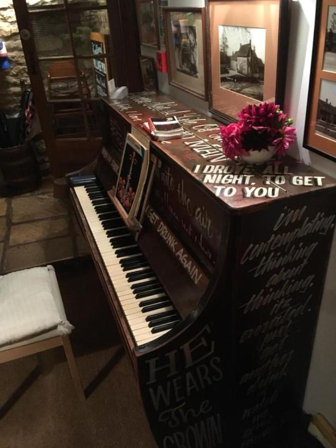 The Crown Inn, Church Enstone Chipping Norton Esterno foto